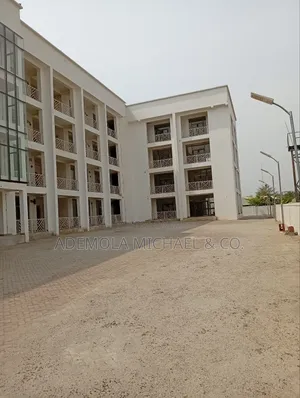 Commercial Building for Lease