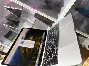 Laptop Apple MacBook Pro 2018 8GB Intel Core I5 SSD 256GB
