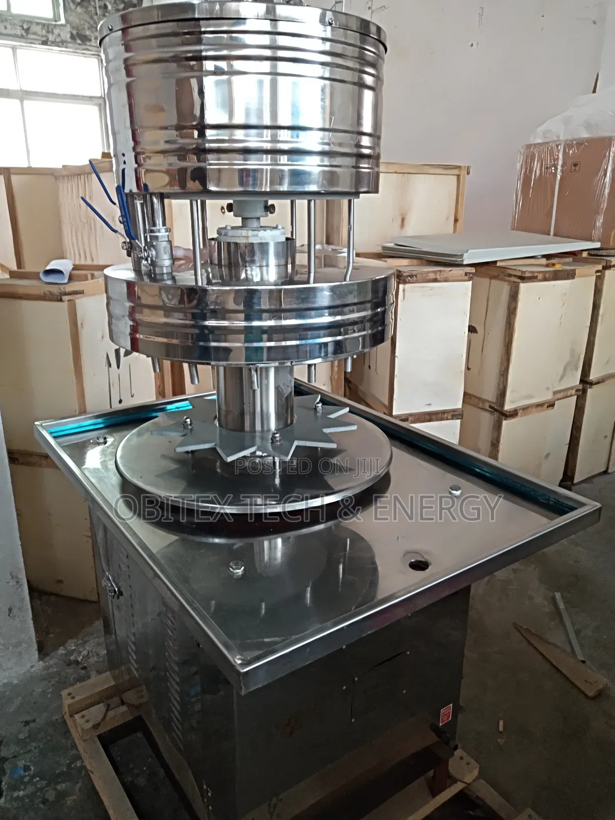 12-Nozzle Automatic Liquid Filling Machine – High Efficiency