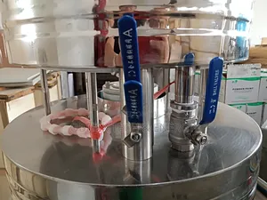 12-Nozzle Automatic Liquid Filling Machine – High Efficiency