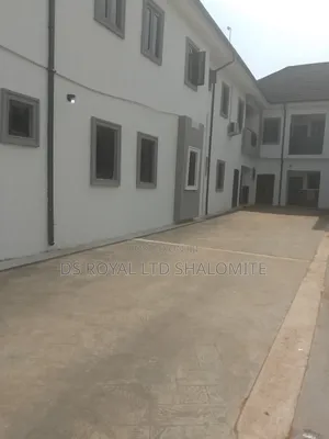 3bdrm Block of Flats in Benin City for sale