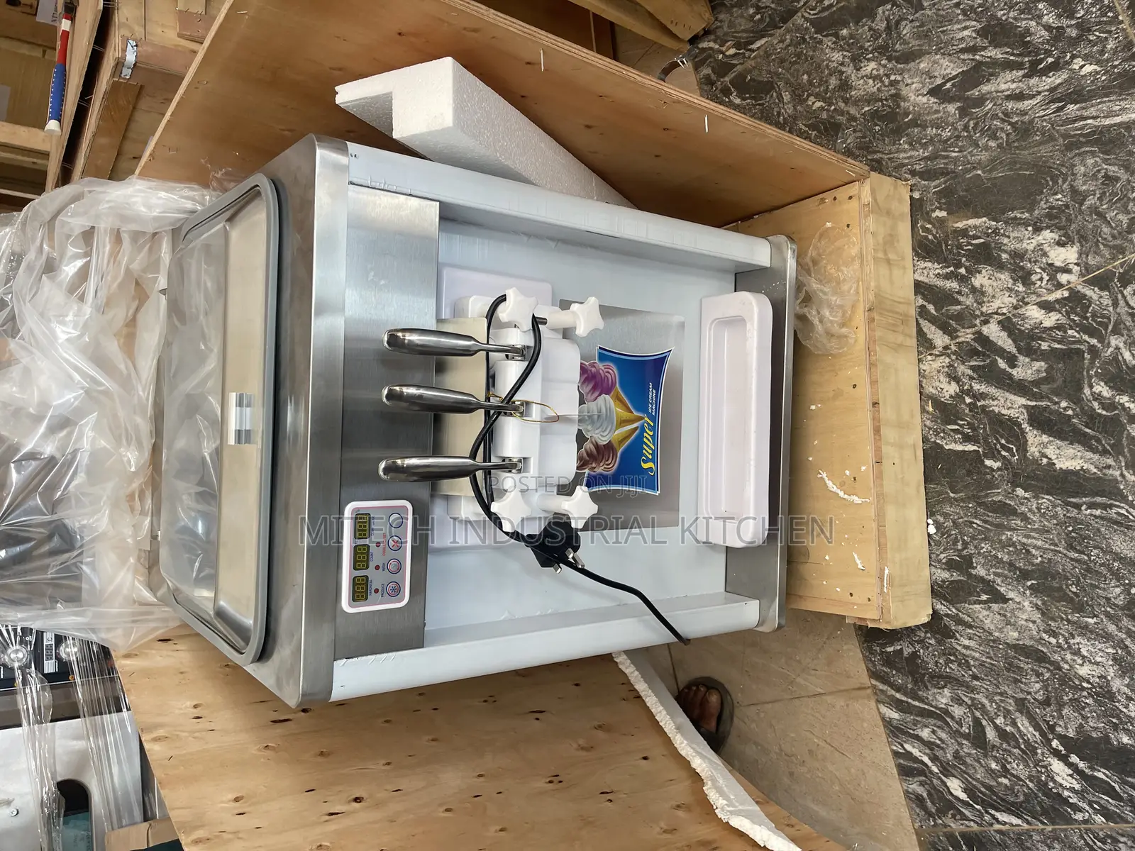 Ice Cream Machine