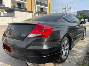 Photo - Honda Accord 2012 Black