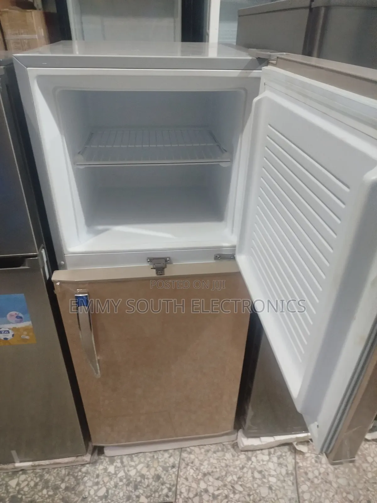 Restpoint Low Voltage Fridge
