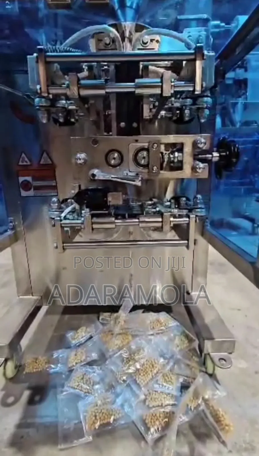 Granules Packaging Machine(4 Sides Sealing)