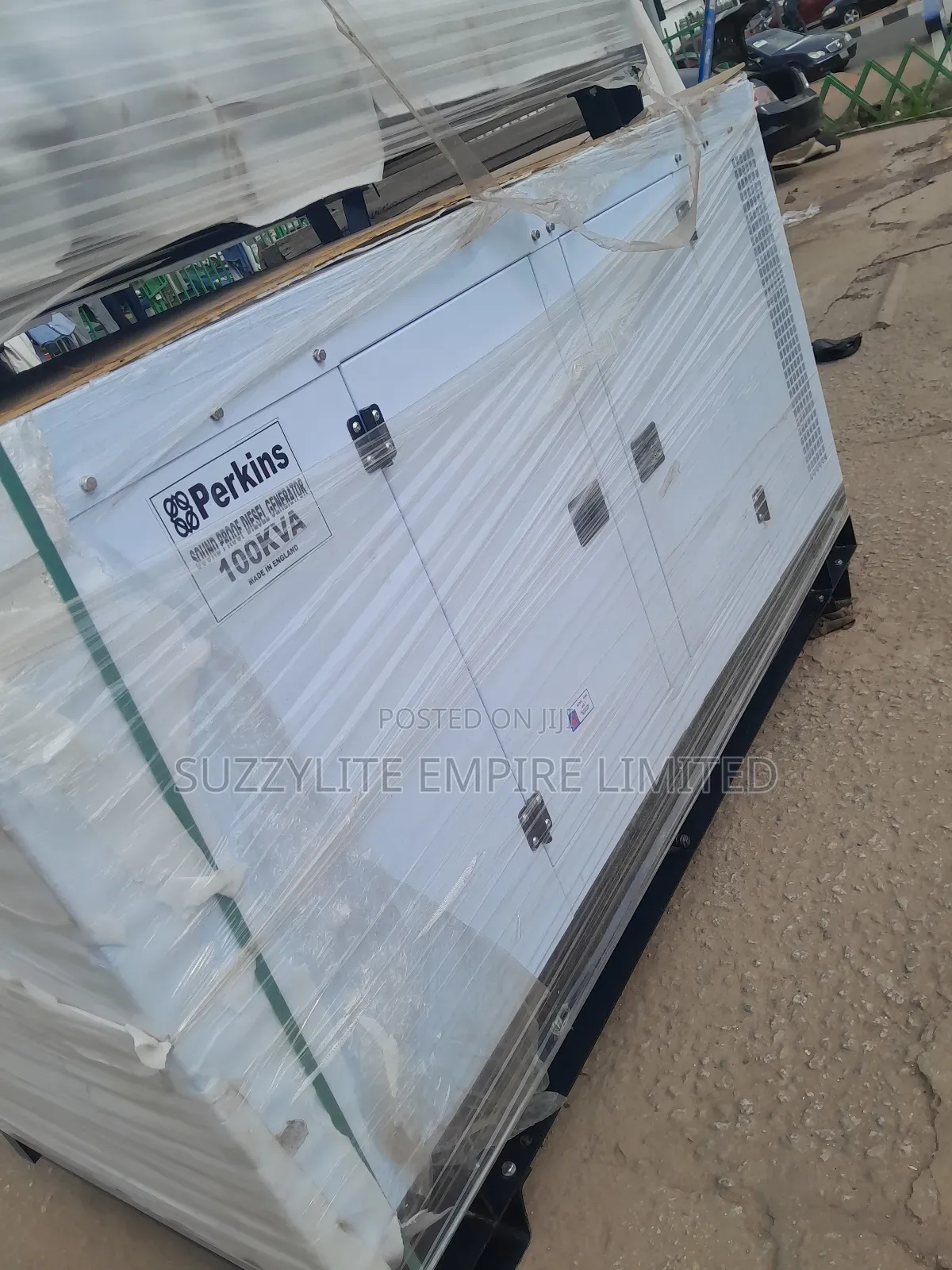 100kva Perkins Original England Soundproof Engine Generator