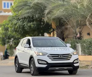 Hyundai Santa Fe 2014 White