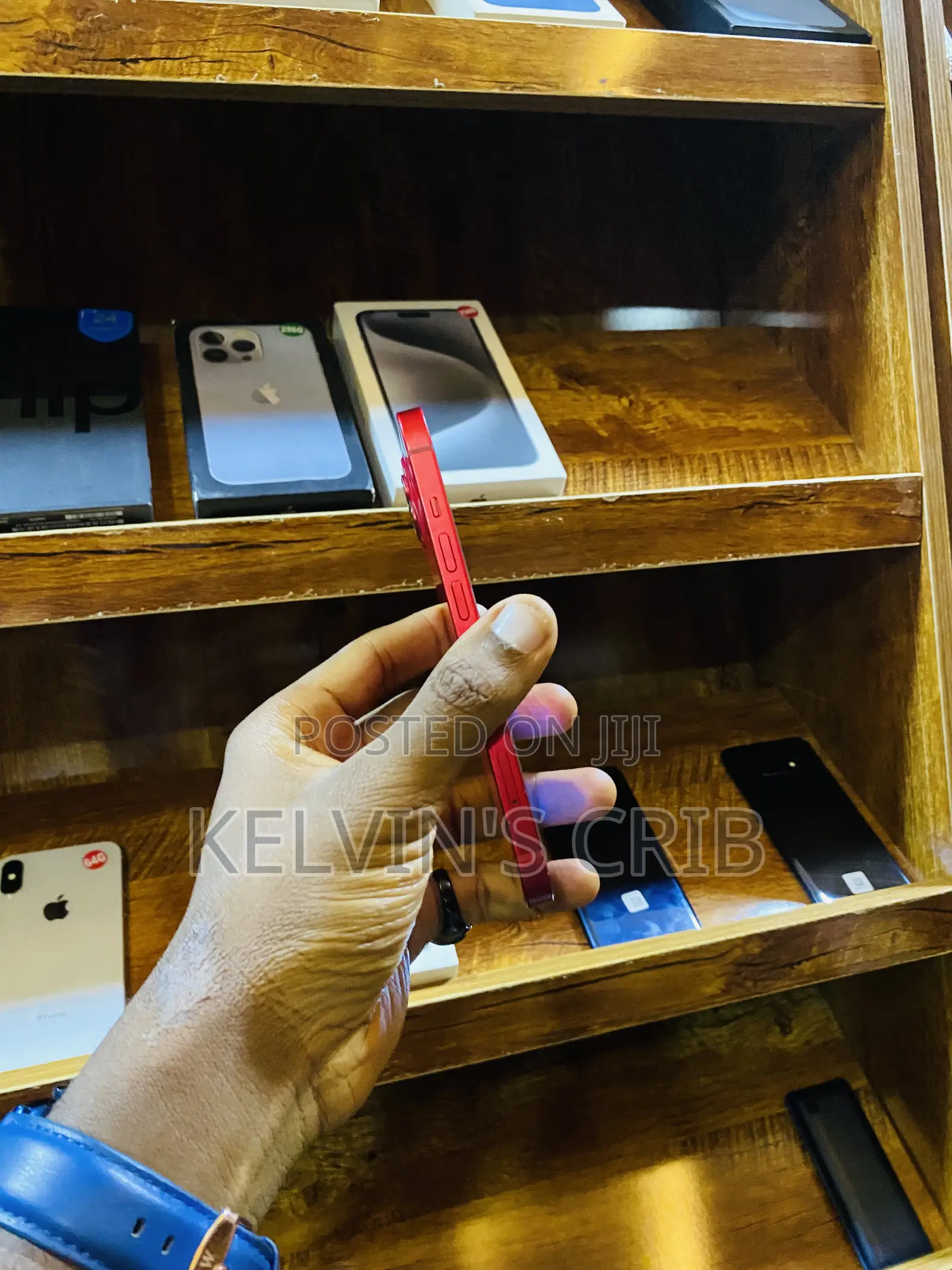 Apple iPhone 13 128 GB Red
