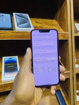 Apple iPhone 13 128 GB Red