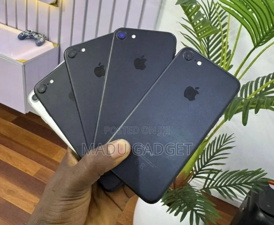 Apple iPhone 7 32 GB Black