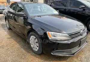Photo - Volkswagen Jetta 2012 Black