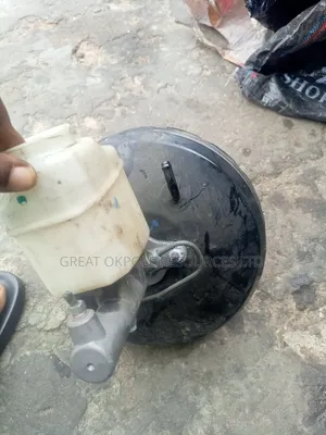 Toyota Camry 2000-2006 Master Cylinder and Booster