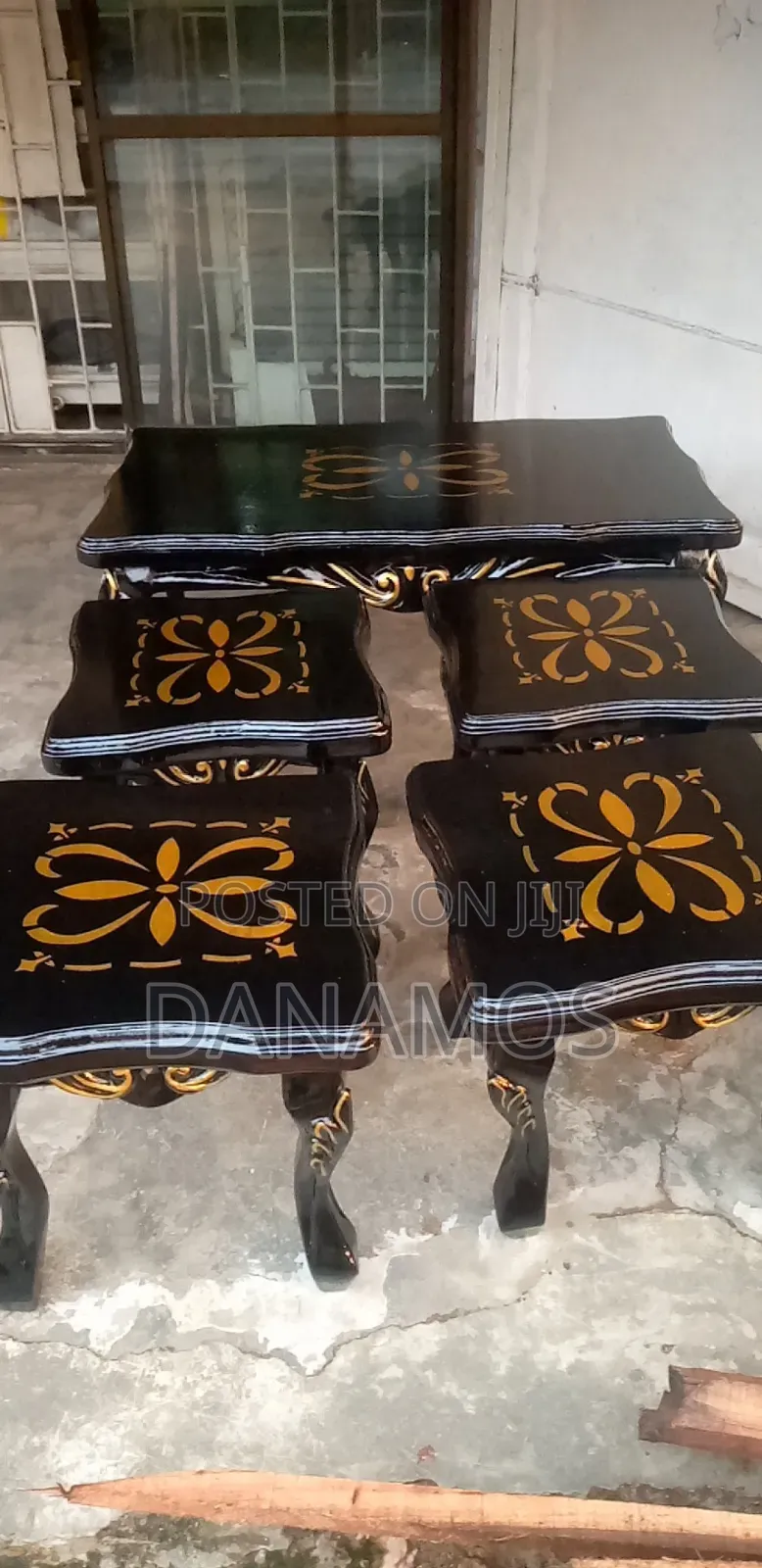 Carve Center Table and Side Stools