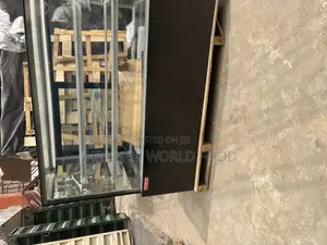 5ft Cake Display Chiller, Straight Glass