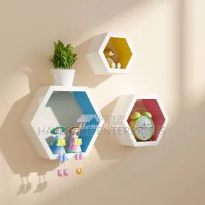 Hexagonal Shelf Colored 3-Piece Decorative Wall Shelf
