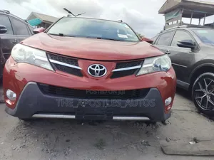 Toyota RAV4 2015 Red