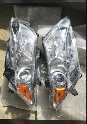 Toyota Venza 2010 Model Front Headlight