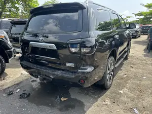 Toyota Sequoia 2015 Black