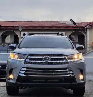 Toyota Highlander XLE 2019 Silver