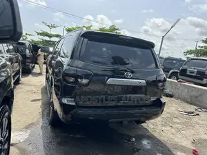 Toyota Sequoia 2015 Black