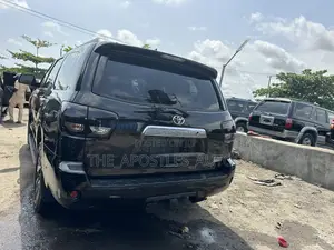 Toyota Sequoia 2014 Black