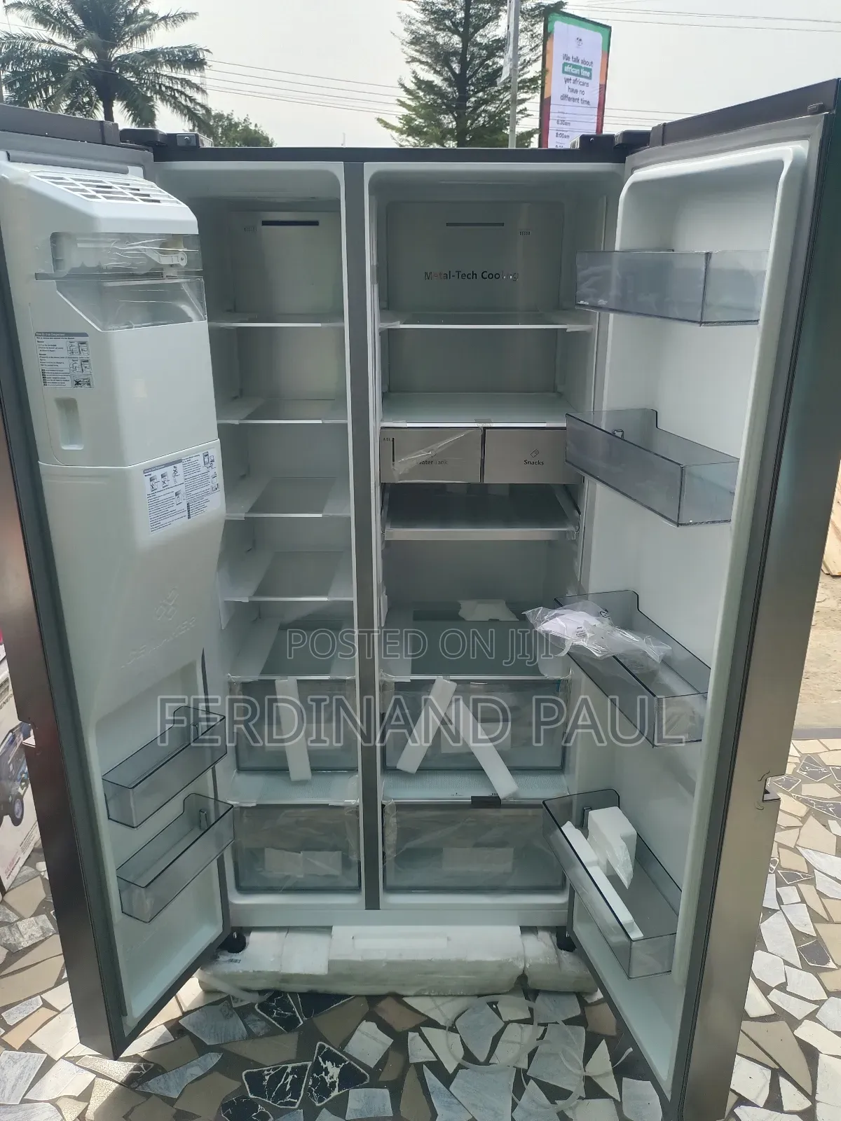 Hisense Side by Side Refrigerator Rc82ws
