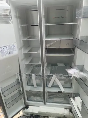 Hisense Side by Side Refrigerator Rc82ws
