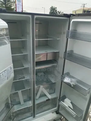 Hisense Side by Side Refrigerator Rc82ws