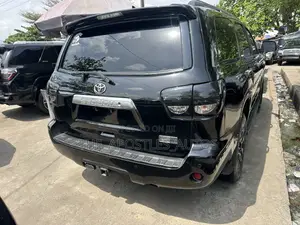 Toyota Sequoia 2016 Black