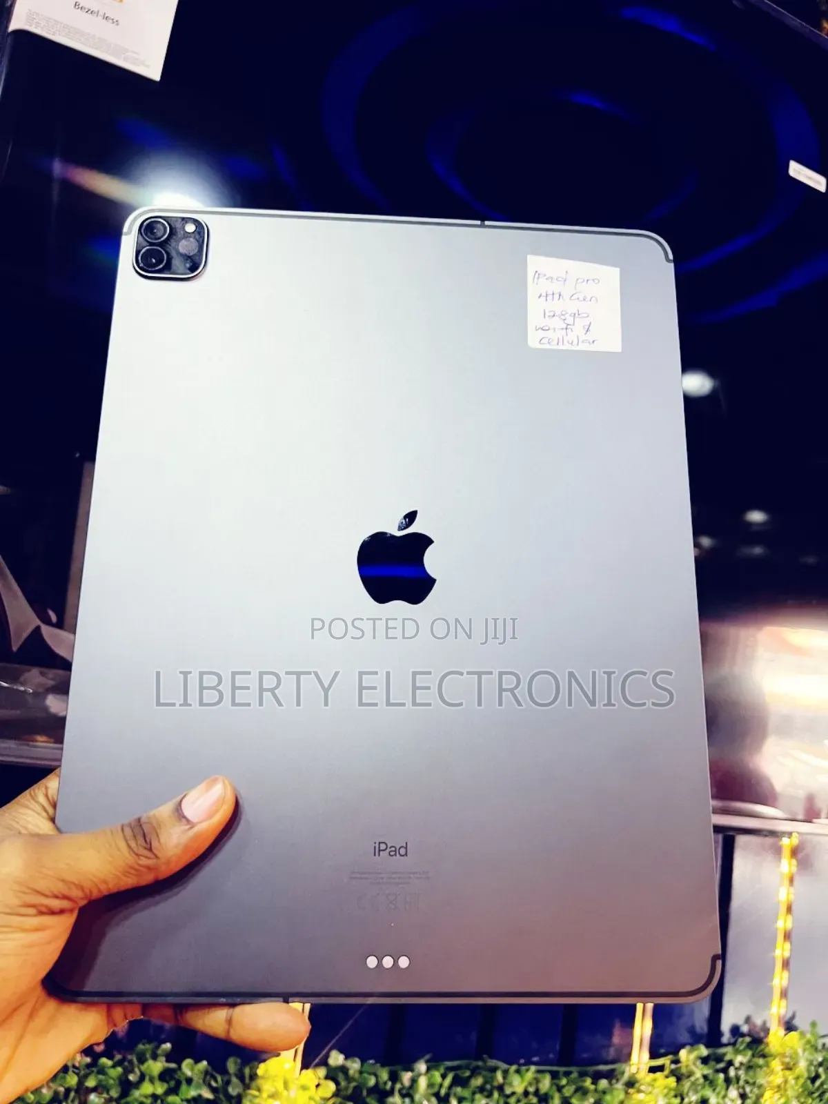 Apple iPad Pro 12.9 (2020) 128 GB Gray