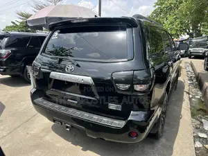 Toyota Sequoia 2016 Black