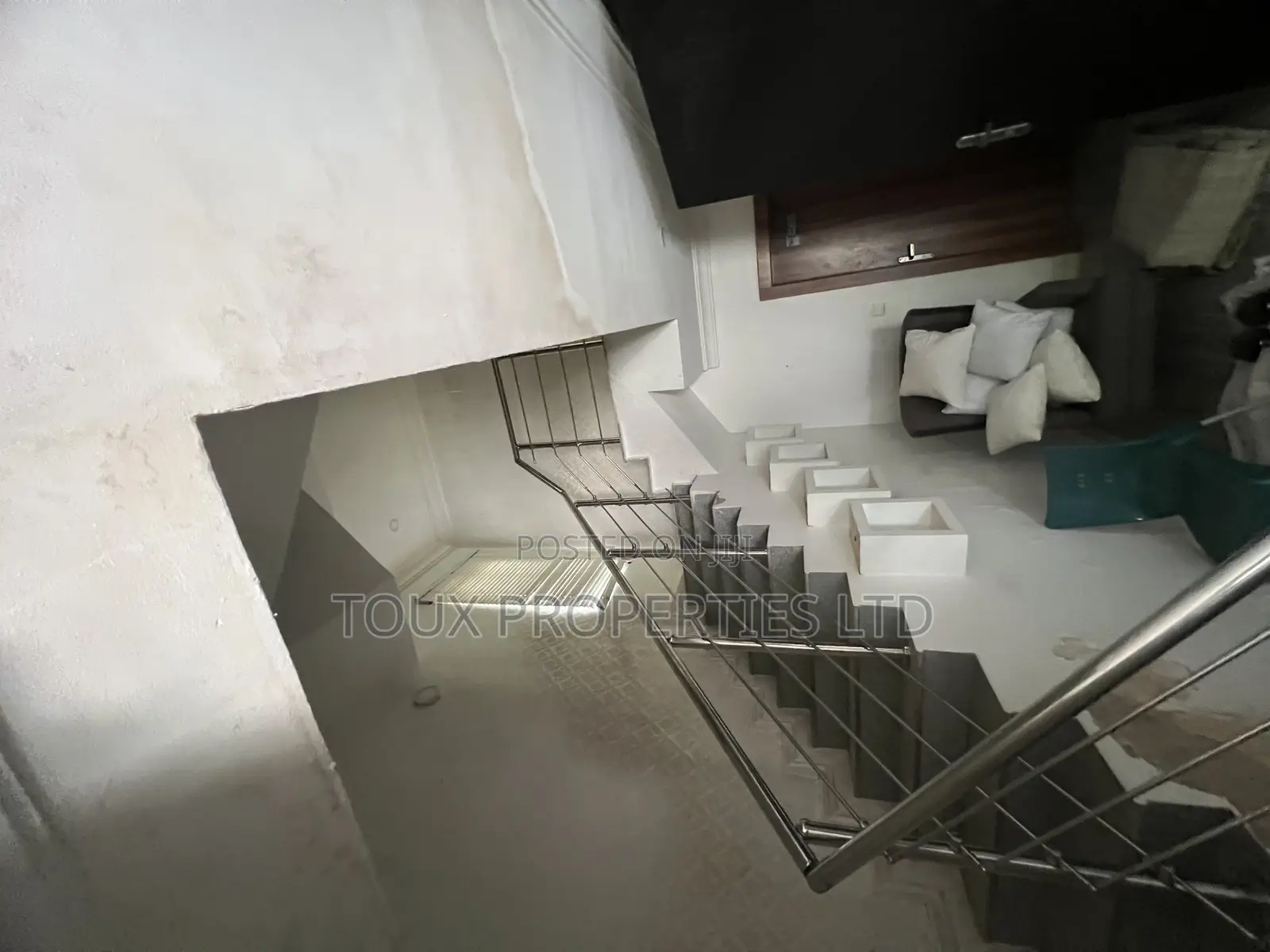 5bdrm Duplex in Apo Resettlement for rent