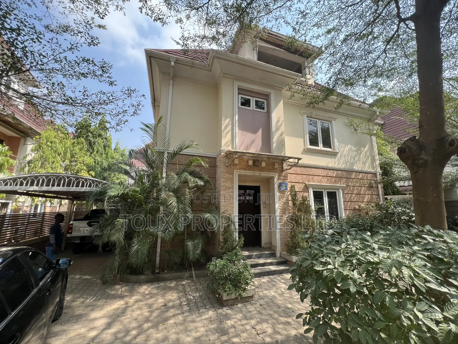 5bdrm Duplex in Apo Resettlement for rent