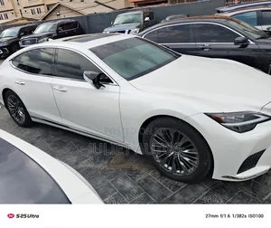 Lexus LS 2023 White