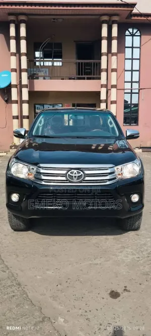Toyota Hilux SR5+ 4x4 2019 Black