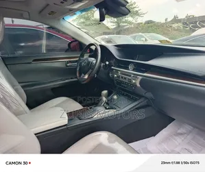 Lexus ES 2016 Gray