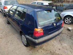 Photo - Volkswagen Golf 1.6 Variant Automatic 1999 Blue