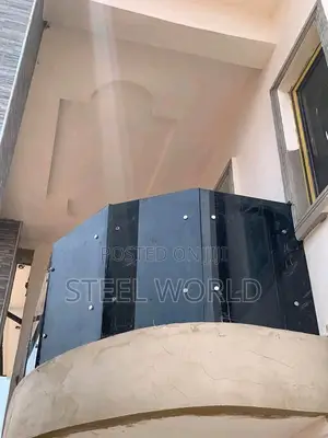 Curved 10m Glass