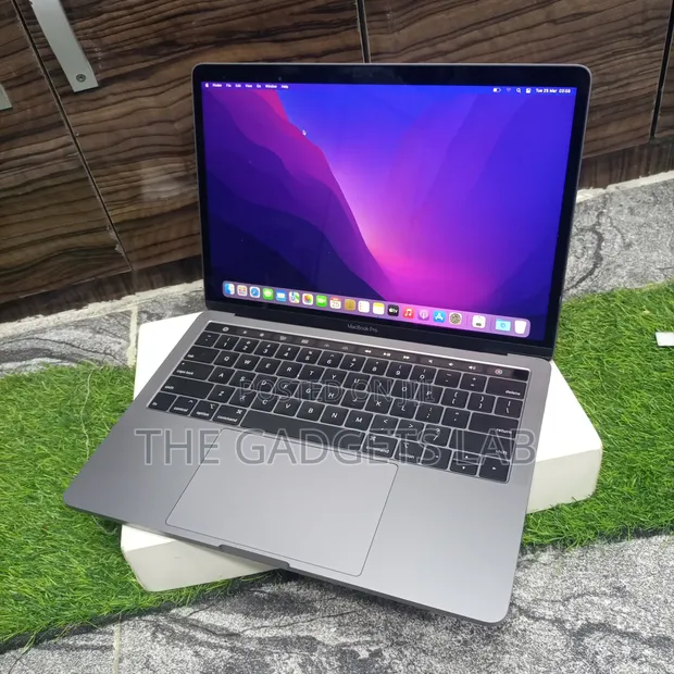 Laptop Apple MacBook Pro 2019 16GB Intel Core I7 SSD 256GB for 