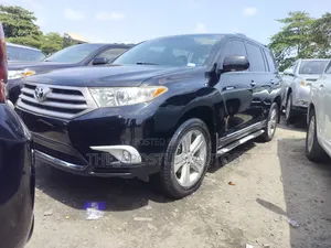 Toyota Highlander SE 2012 Black