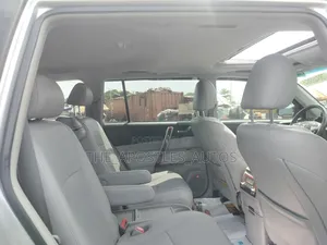 Toyota Highlander Plus 2.7L 2WD 2013 Silver