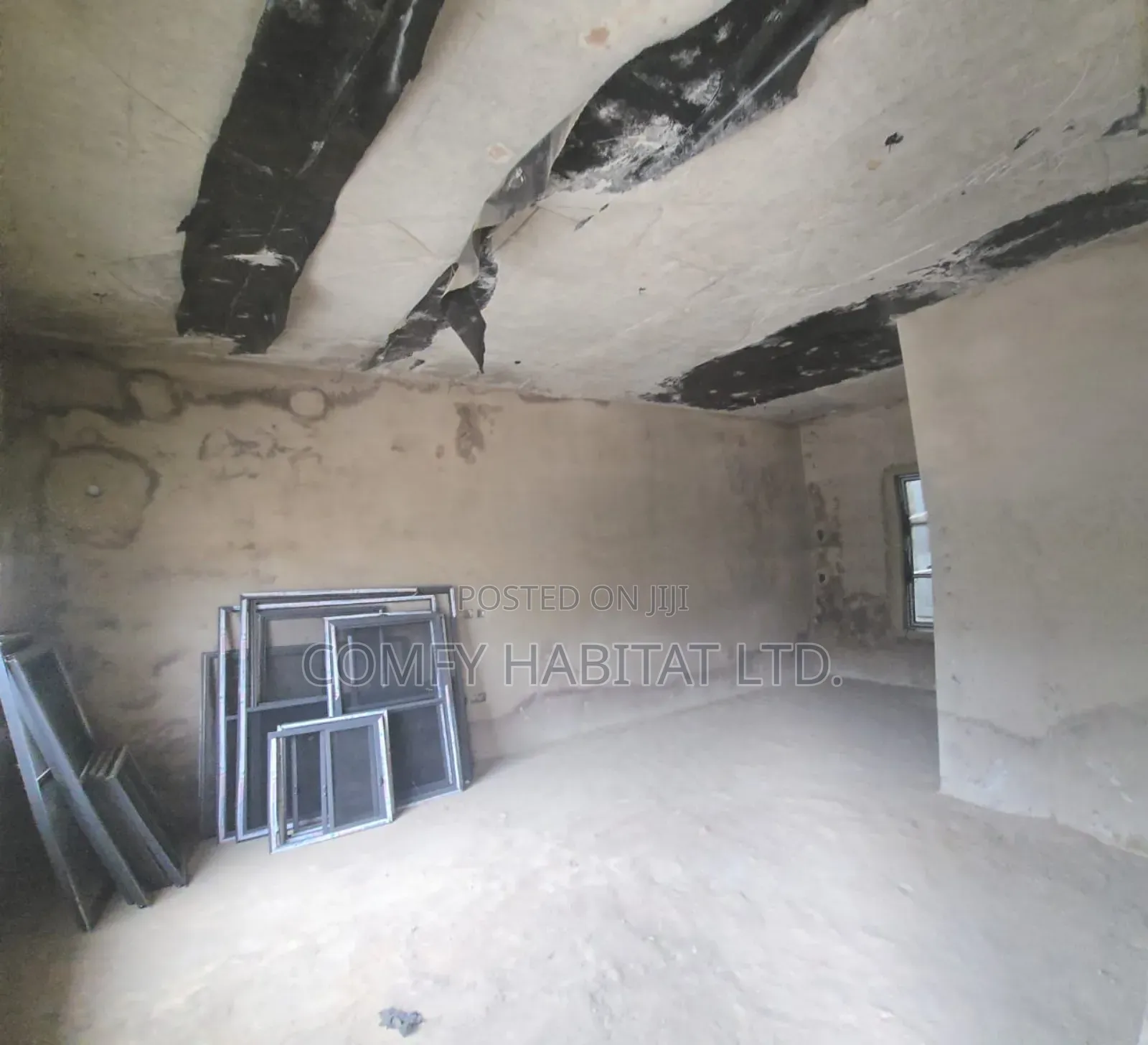 4bdrm Townhouse/Terrace In Dakwo District For Sale