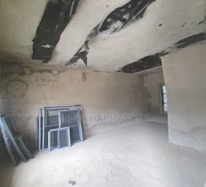 4bdrm Townhouse/Terrace In Dakwo District For Sale