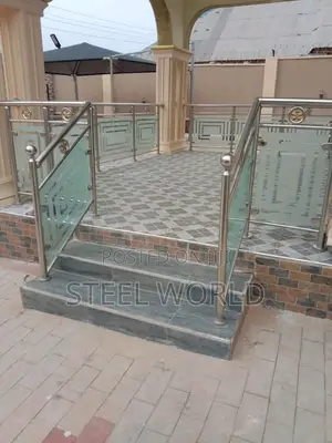10m Glass Design With Flowers