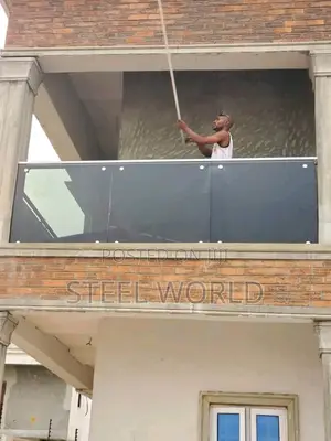 10m Cool Frameless Glass