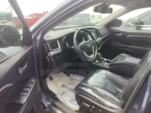 Toyota Highlander 2016 Blue