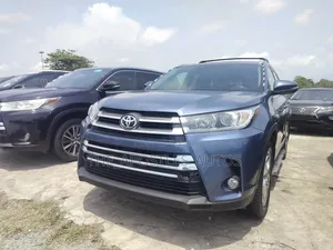 Toyota Highlander 2015 Blue