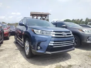 Toyota Highlander 2015 Blue