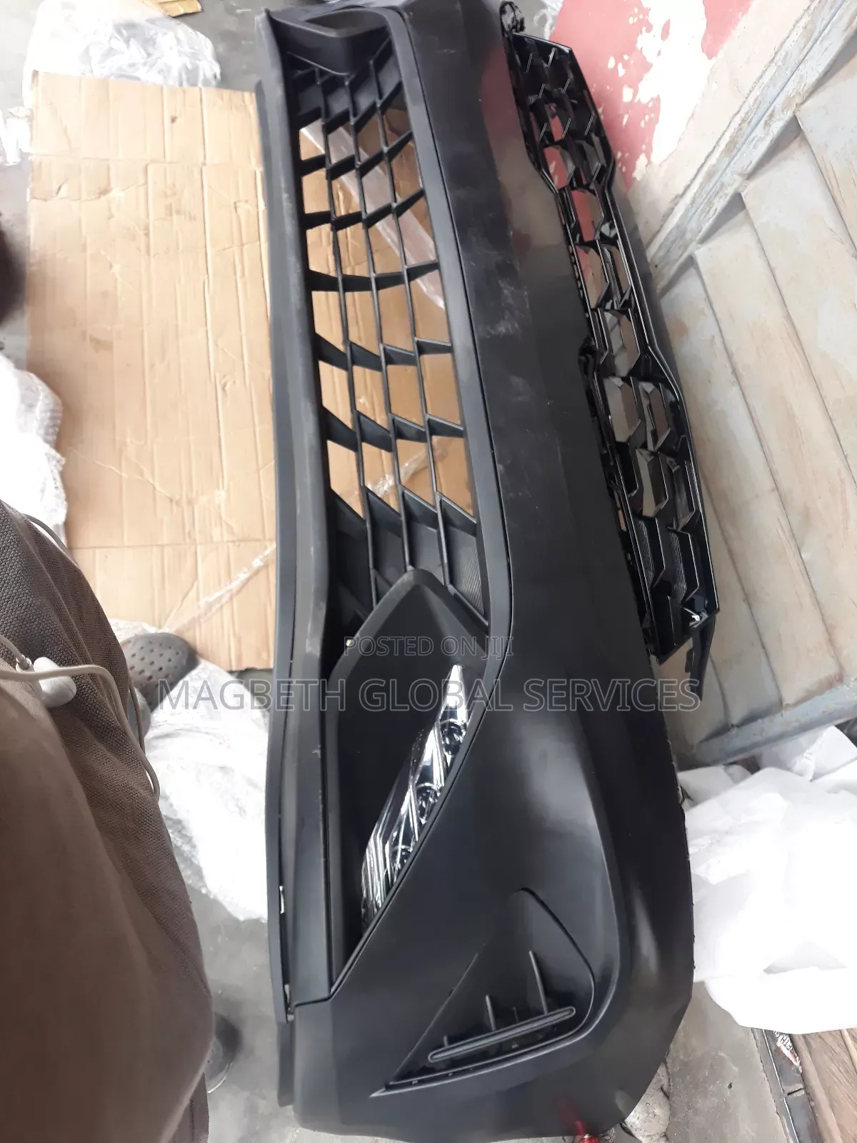 Complete Front Bumper Kia Cerato 2022.