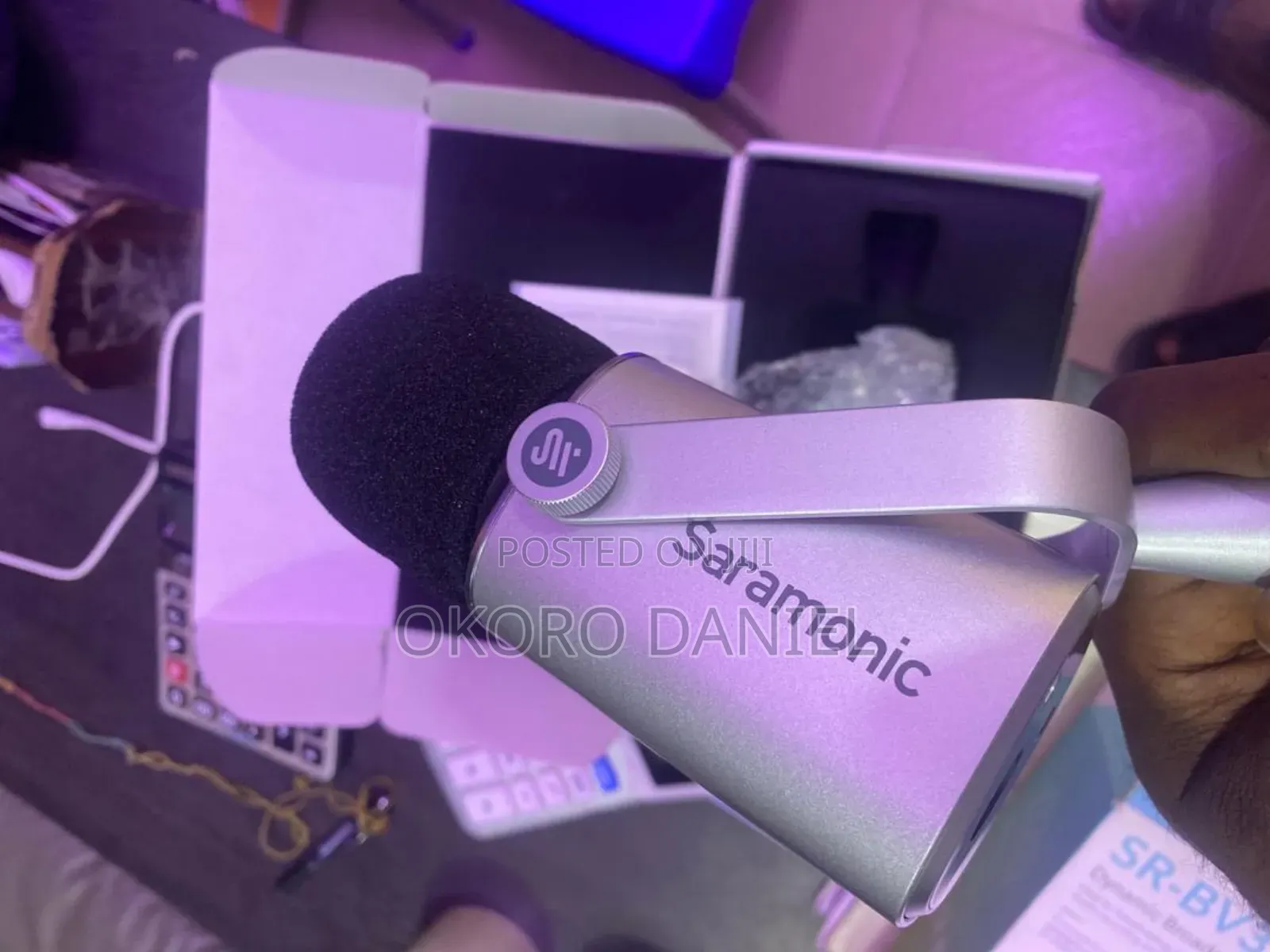 Saramonic Sr-Bv3 Dynamic Broadcasting Microphone